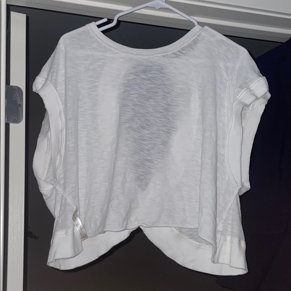 Chic White Women's Crop Top - Picture 1 of 3
